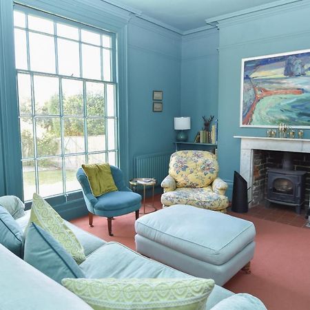 Arden Villa, Sleeps 8, Moments From The Golden Sandy Beach Of Ryde Ryde  Exterior photo