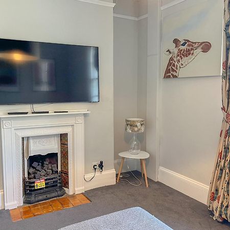 Arden Villa, Sleeps 8, Moments From The Golden Sandy Beach Of Ryde Ryde  Exterior photo
