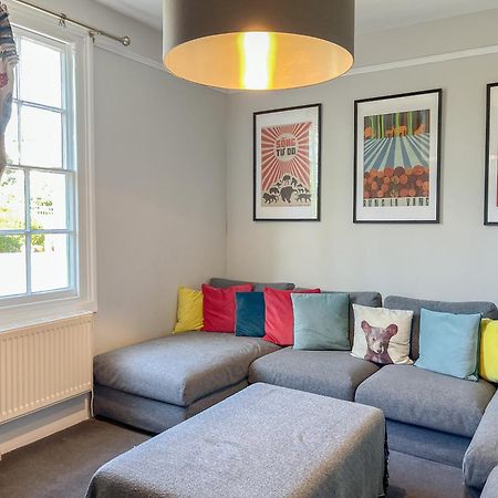 Arden Villa, Sleeps 8, Moments From The Golden Sandy Beach Of Ryde Ryde  Exterior photo
