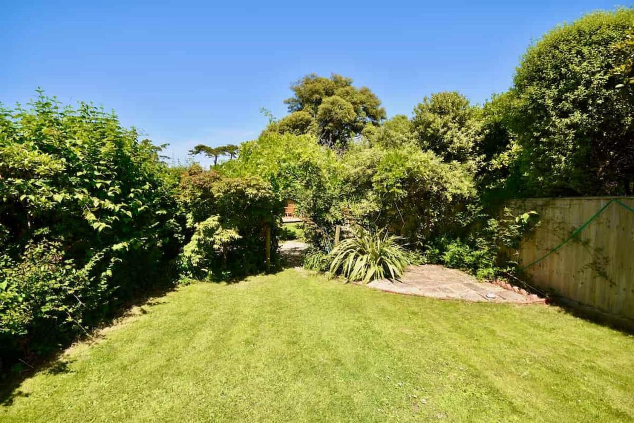 Arden Villa, Sleeps 8, Moments From The Golden Sandy Beach Of Ryde Ryde  Exterior photo